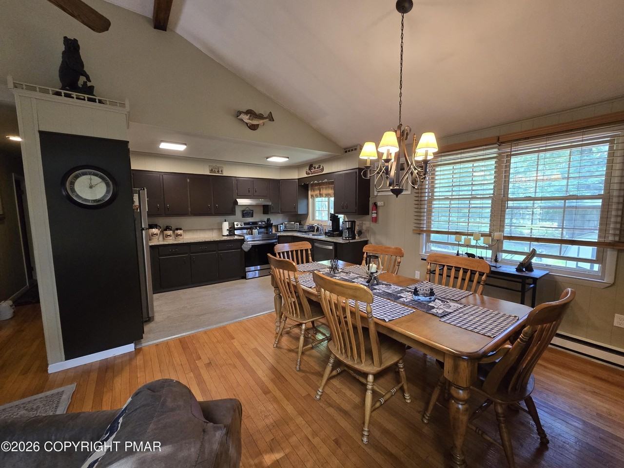 156 Pineknoll Dr - Photo 6 of 36
