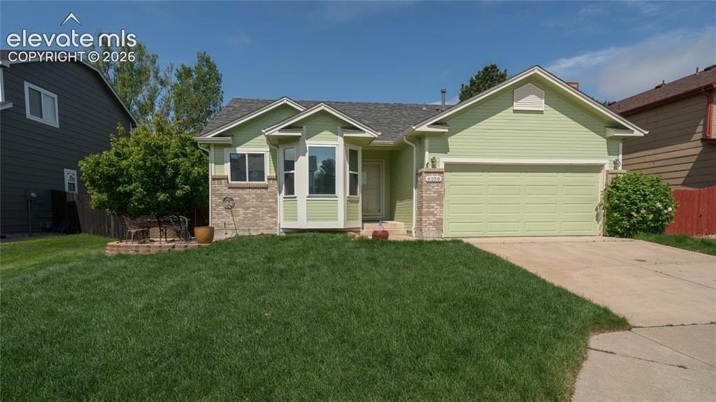 8258 Cooper River Dr - Photo 2 of 24