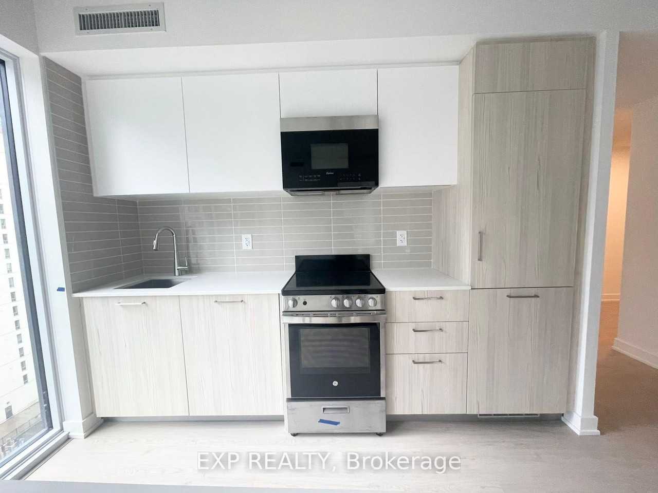 65 Mutual Street #1104 - Photo 4 of 18