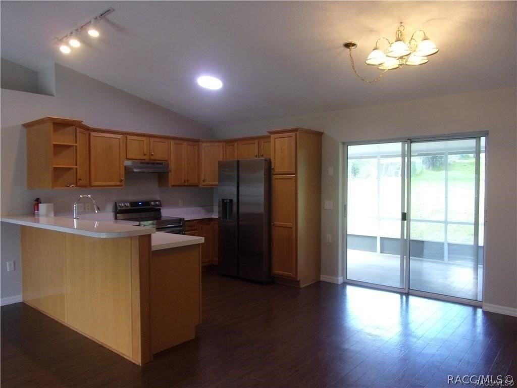 210 Edison St - Photo 3 of 27