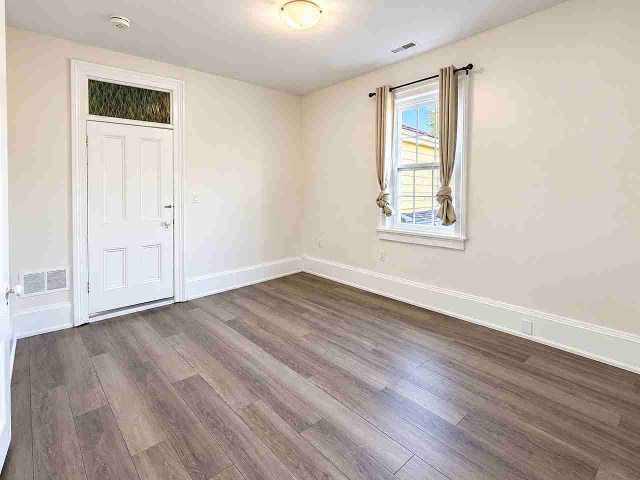 208 Henry Street #3 - Photo 7 of 11