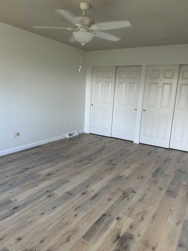 505 Lovers Ln #505 - Photo 5 of 8