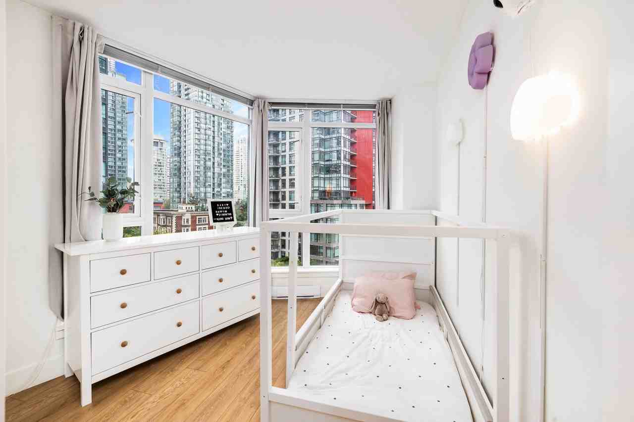 1188 West Pender Street #901 - Photo 5 of 9