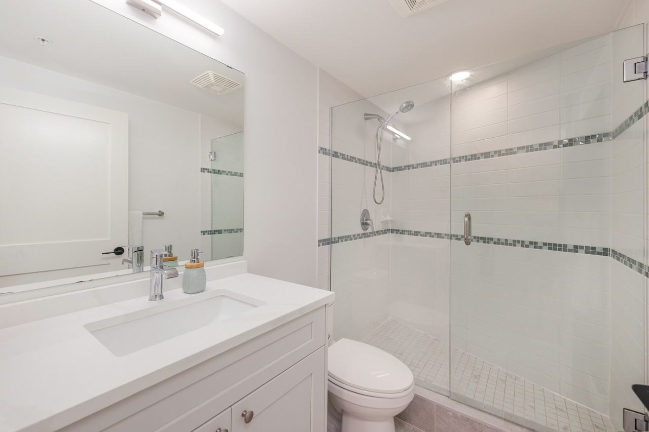 1188 West Pender Street #901 - Photo 7 of 9