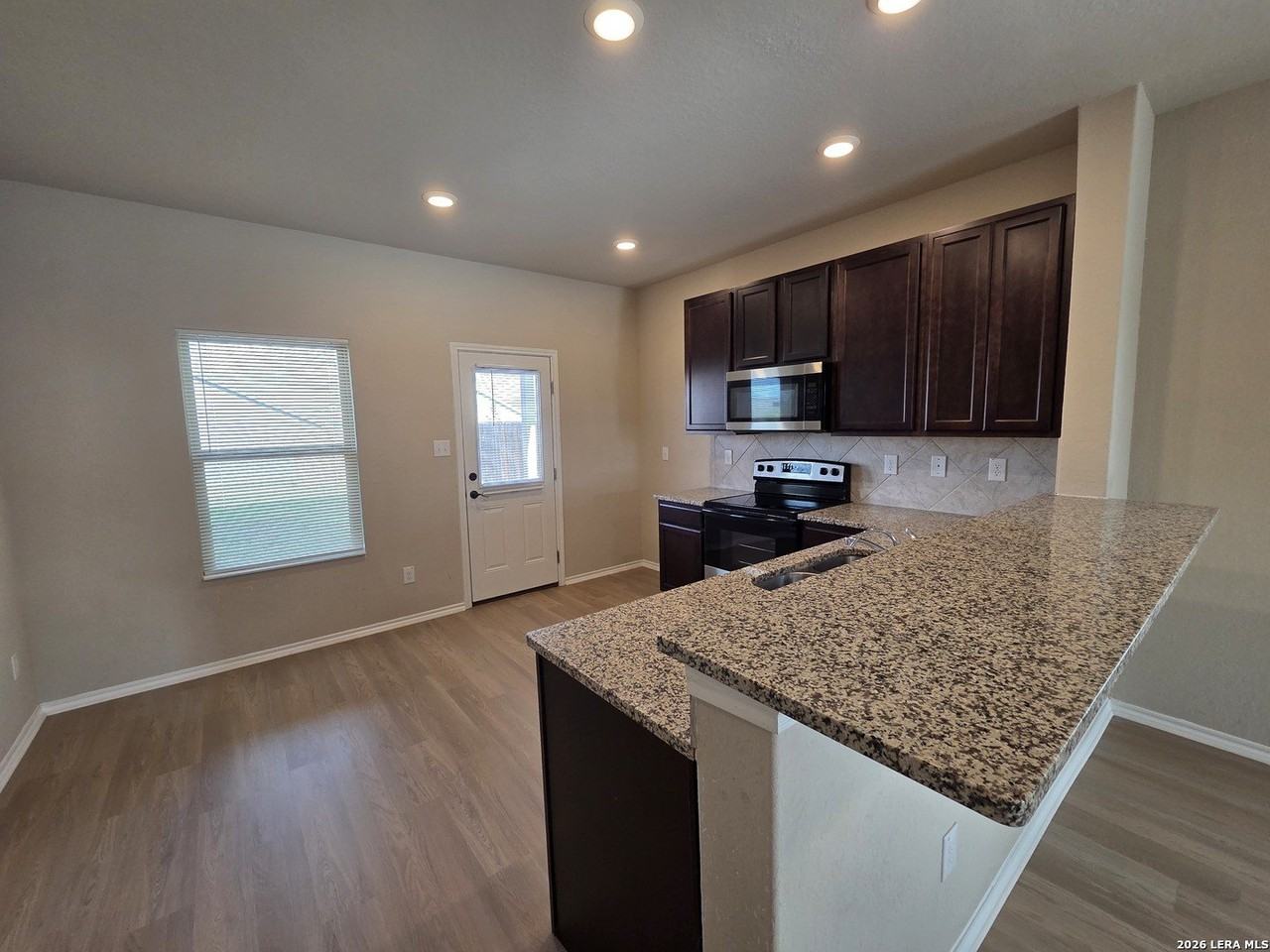 5915 Poolside Park - Photo 7 of 24