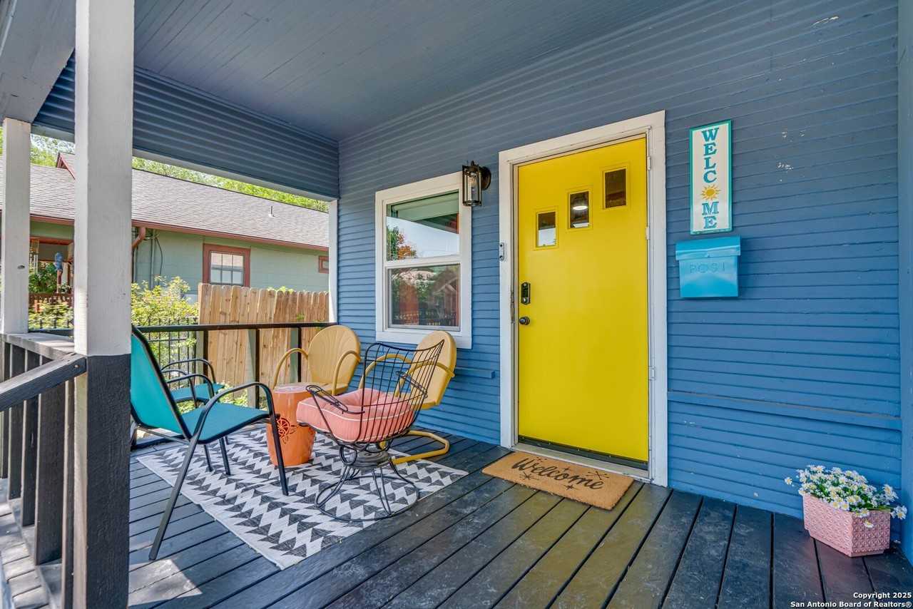 1505 W Craig Pl - Photo 4 of 33