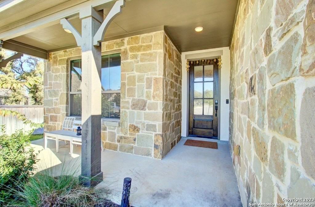 28554 Shailene Dr - Photo 4 of 38