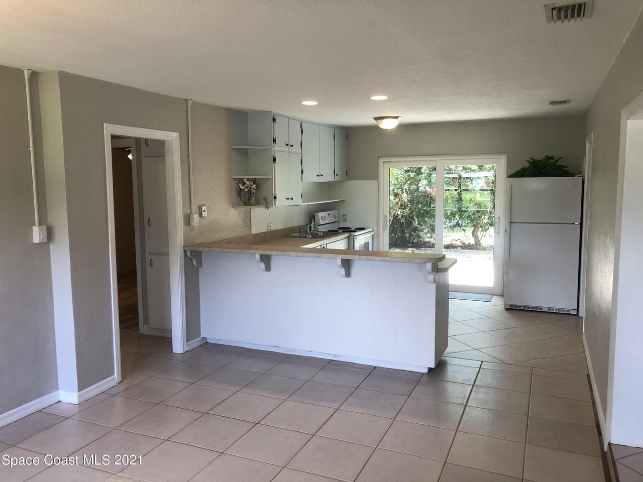 760 Unity Dr - Photo 3 of 12