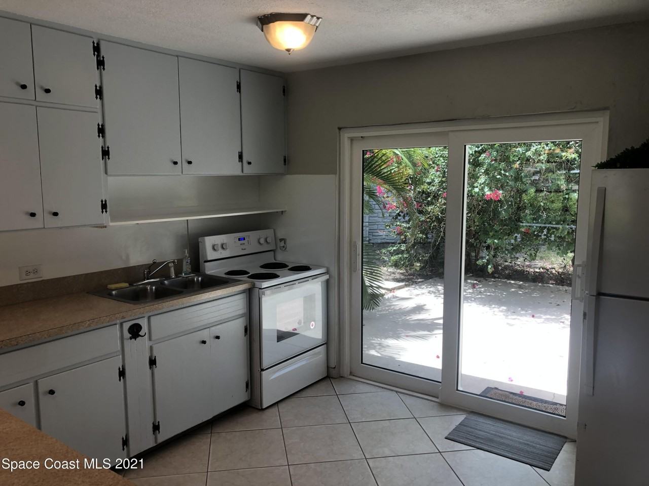760 Unity Dr - Photo 4 of 12
