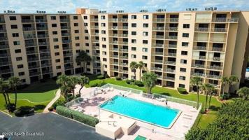 featured image of 7520 Ridgewood Ave #702