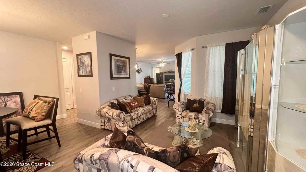 924 Captiva Island Cir Sw - Photo 4 of 23