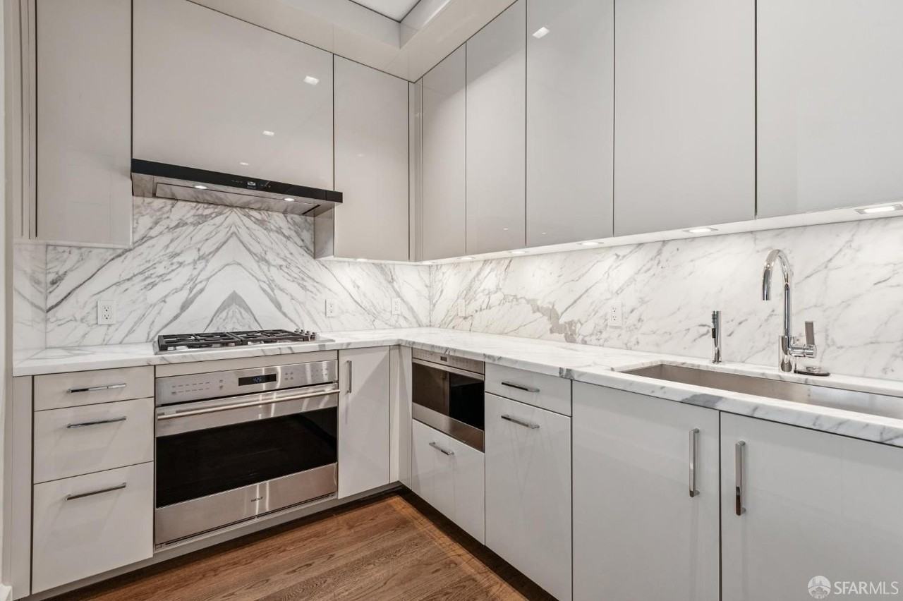 706 Mission St #6C - Photo 5 of 26