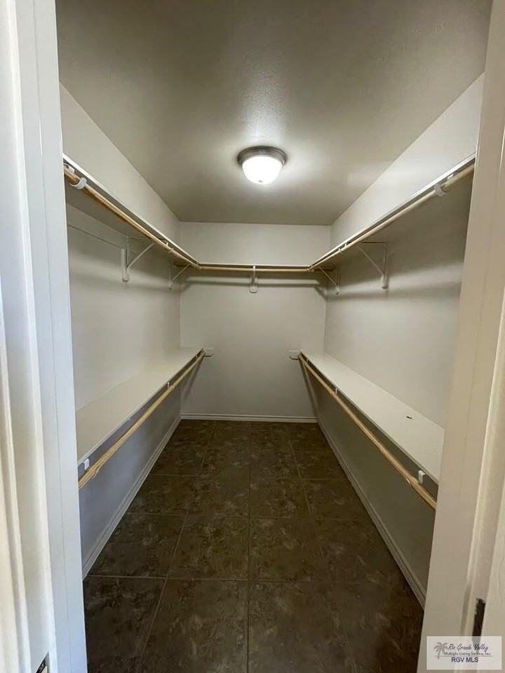 4184 Sabine Ave - Photo 2 of 10