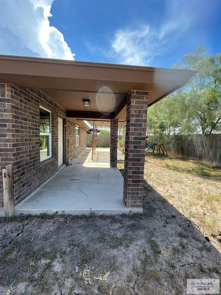 4184 Sabine Ave - Photo 6 of 10