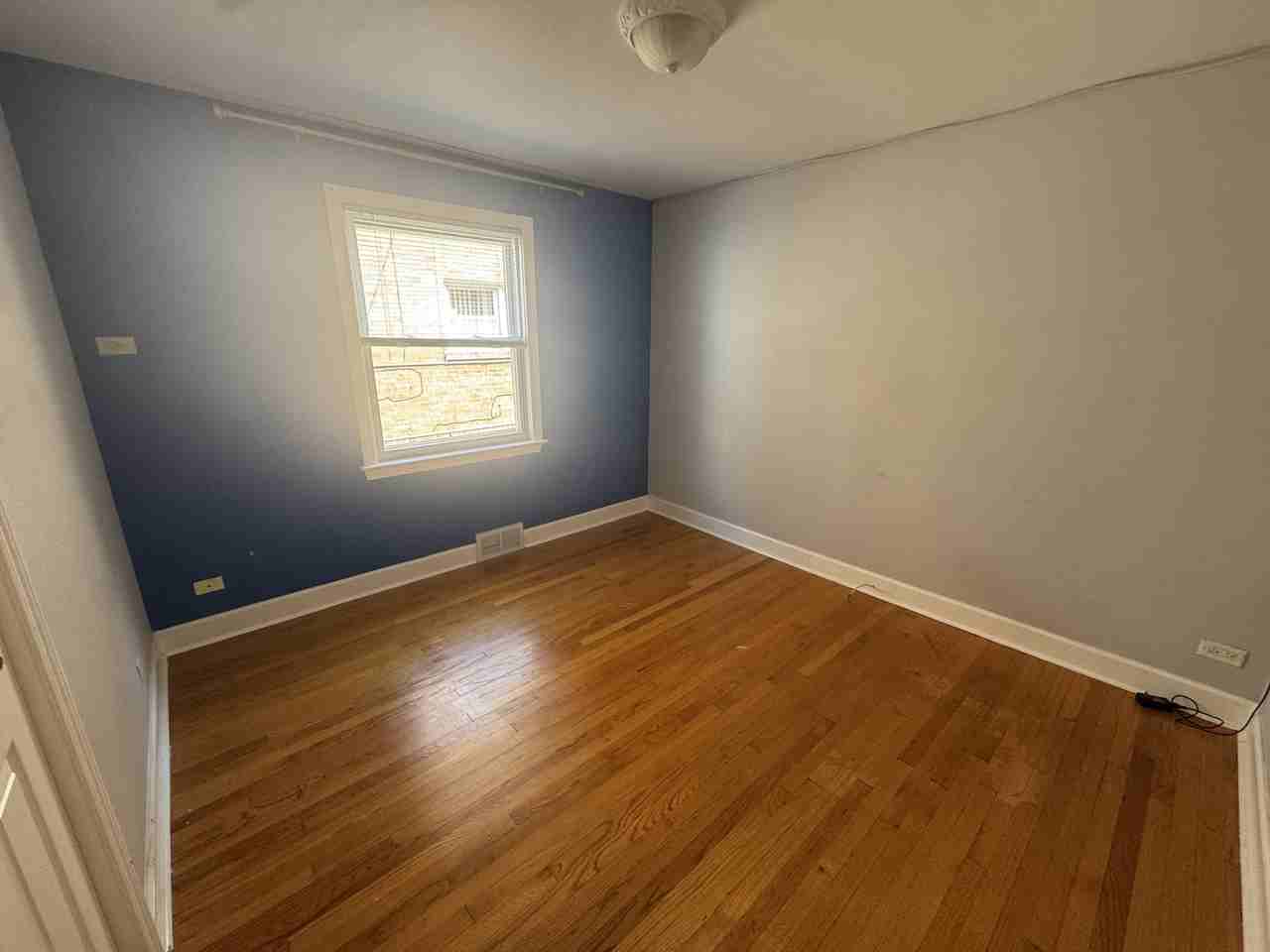 9034 La Crosse Ave ##1s - Photo 5 of 11