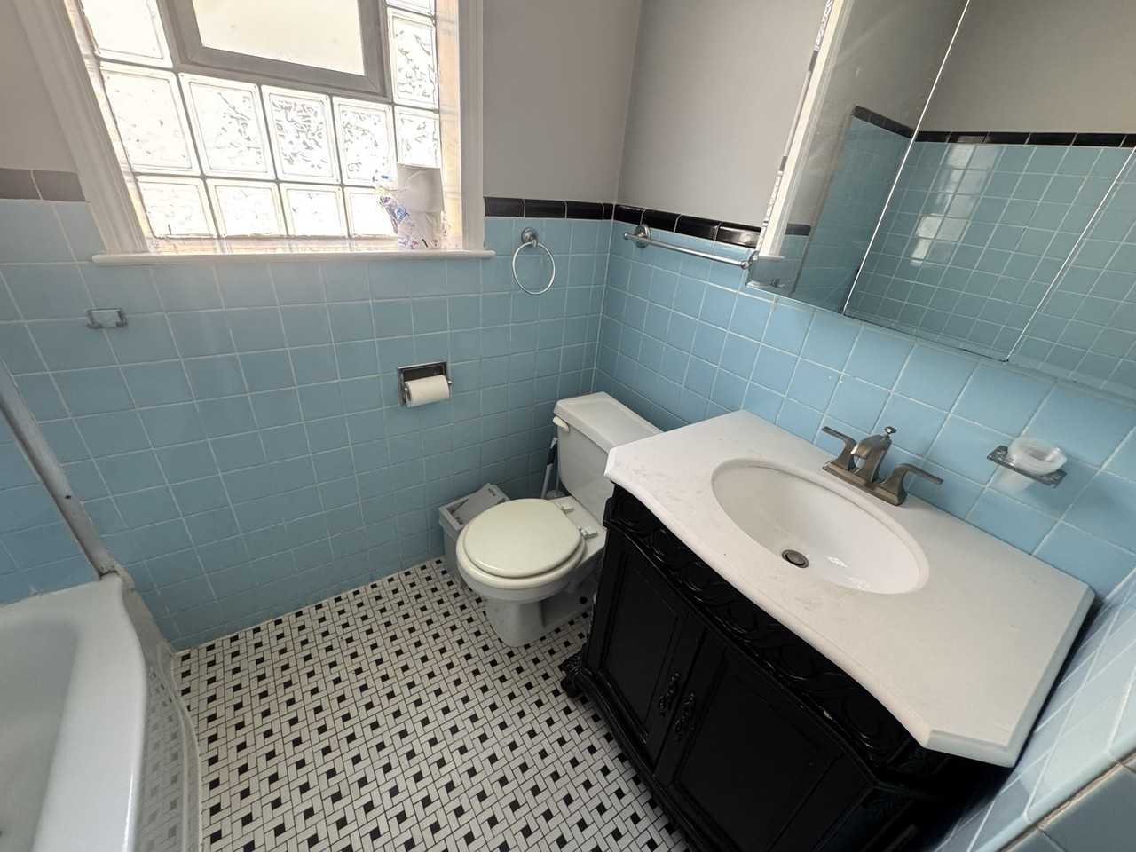 9034 La Crosse Ave ##1s - Photo 7 of 11
