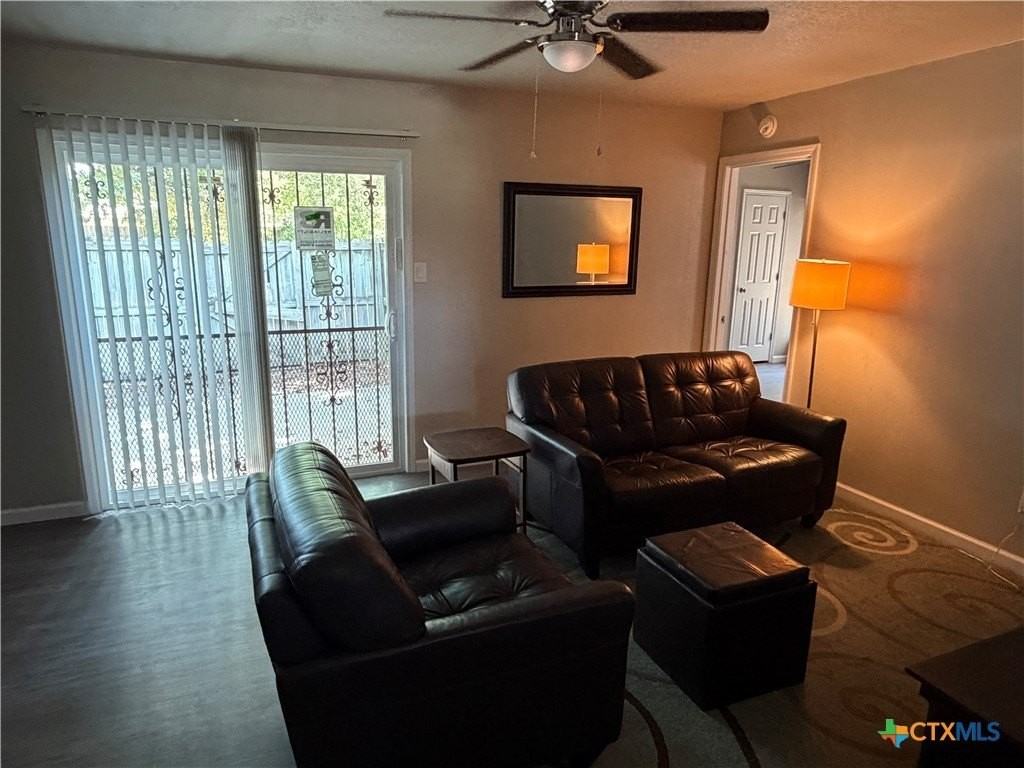 2402 Andover Dr - Photo 5 of 14