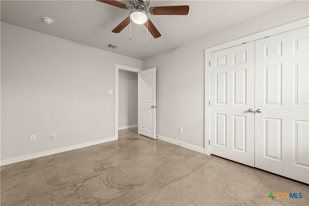 1415 Shoshoni Trl #B - Photo 4 of 20