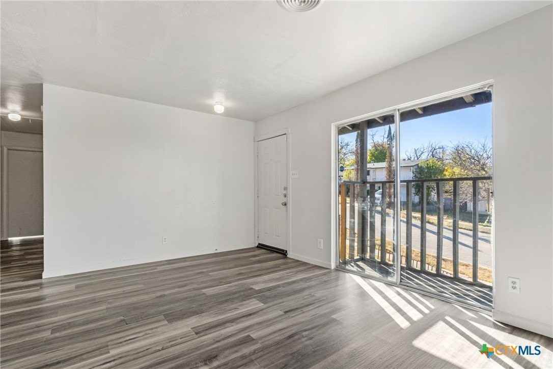 803 W Bryce Ave - Photo 4 of 24