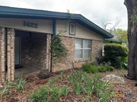 featured image of 1422 Mockingbird Ln