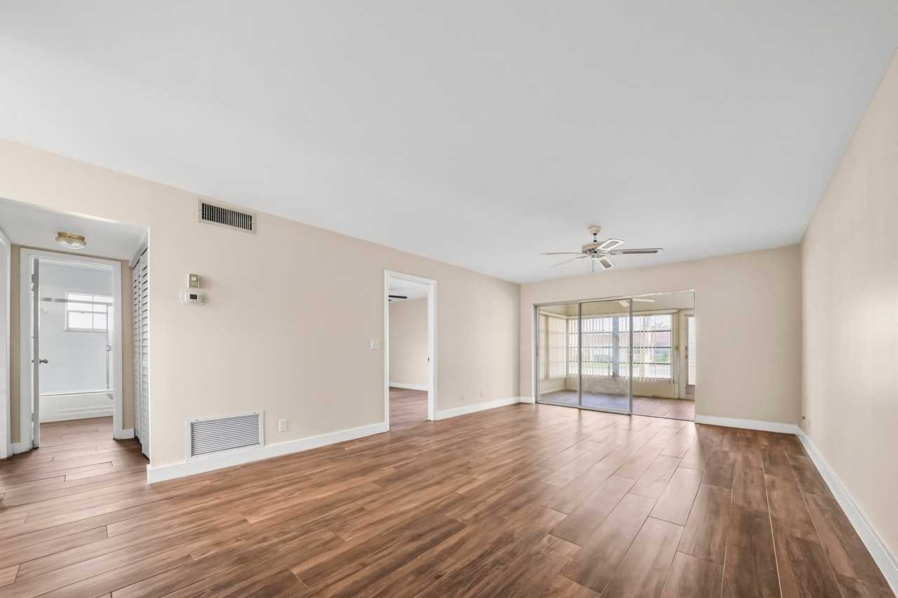 270 Cape Cod Cir - Photo 4 of 22