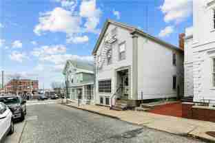 8 Franklin St #3 - Photo 1 of 1