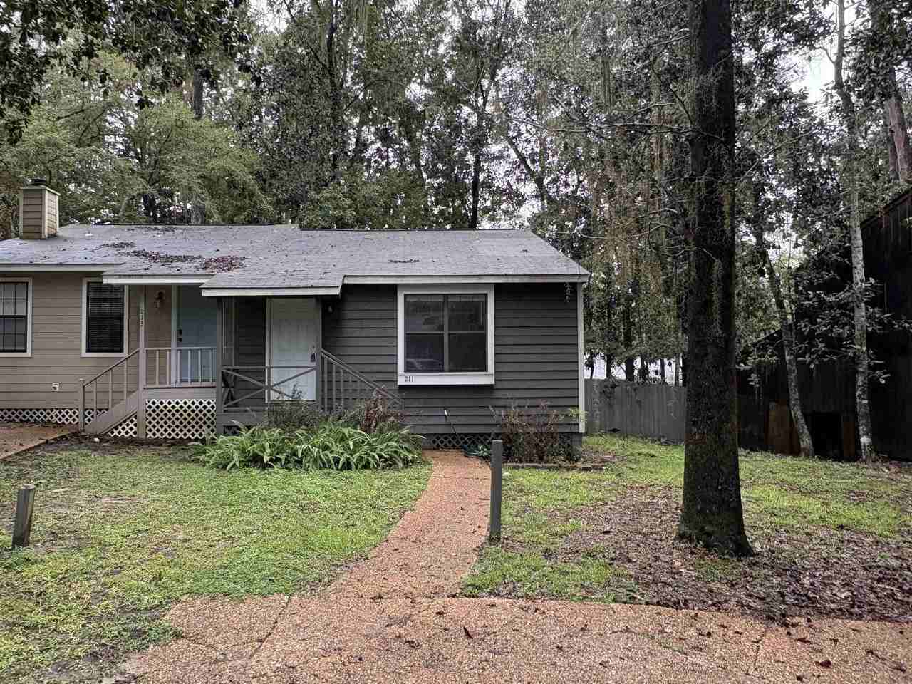 211 Parkbrook Cir - Photo 3 of 42