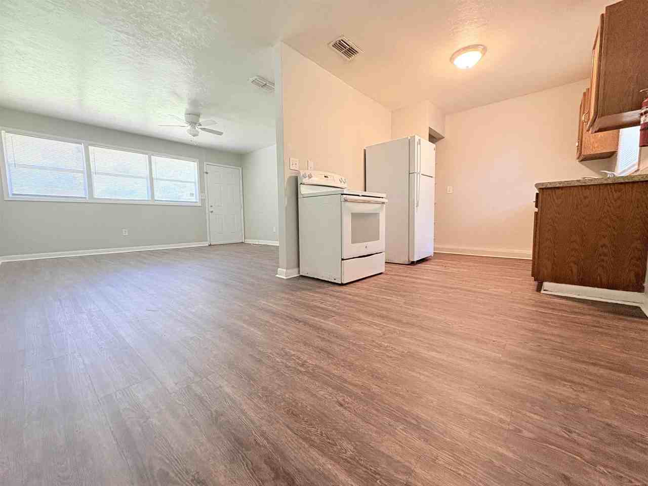 3515 Falcon Dr - Photo 4 of 14