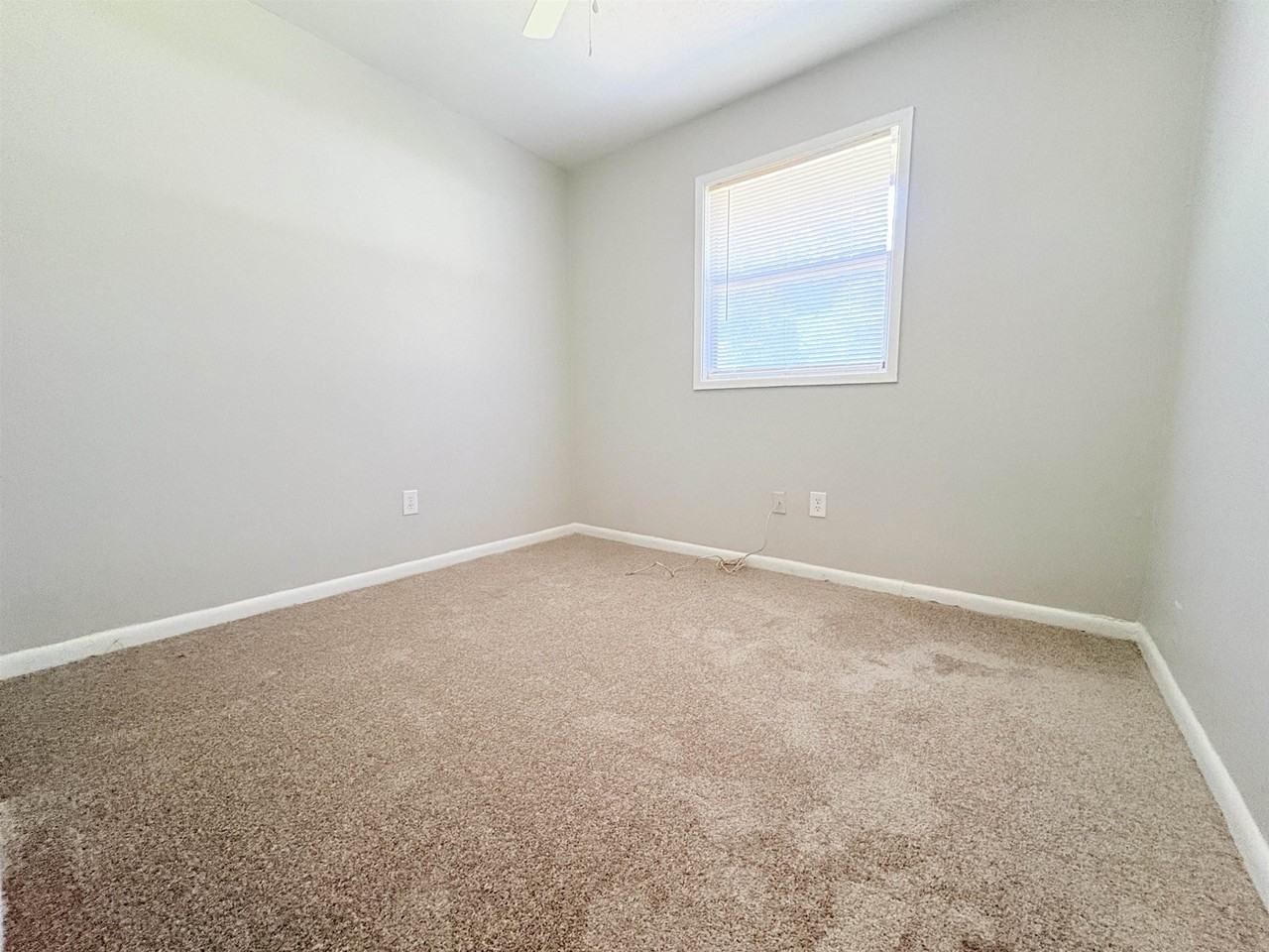 3515 Falcon Dr - Photo 7 of 14