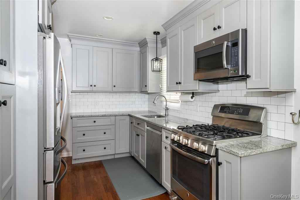 7 Ronalds Ave - Photo 2 of 16