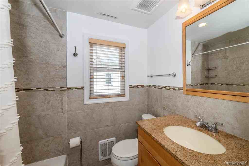 7 Ronalds Ave - Photo 6 of 16