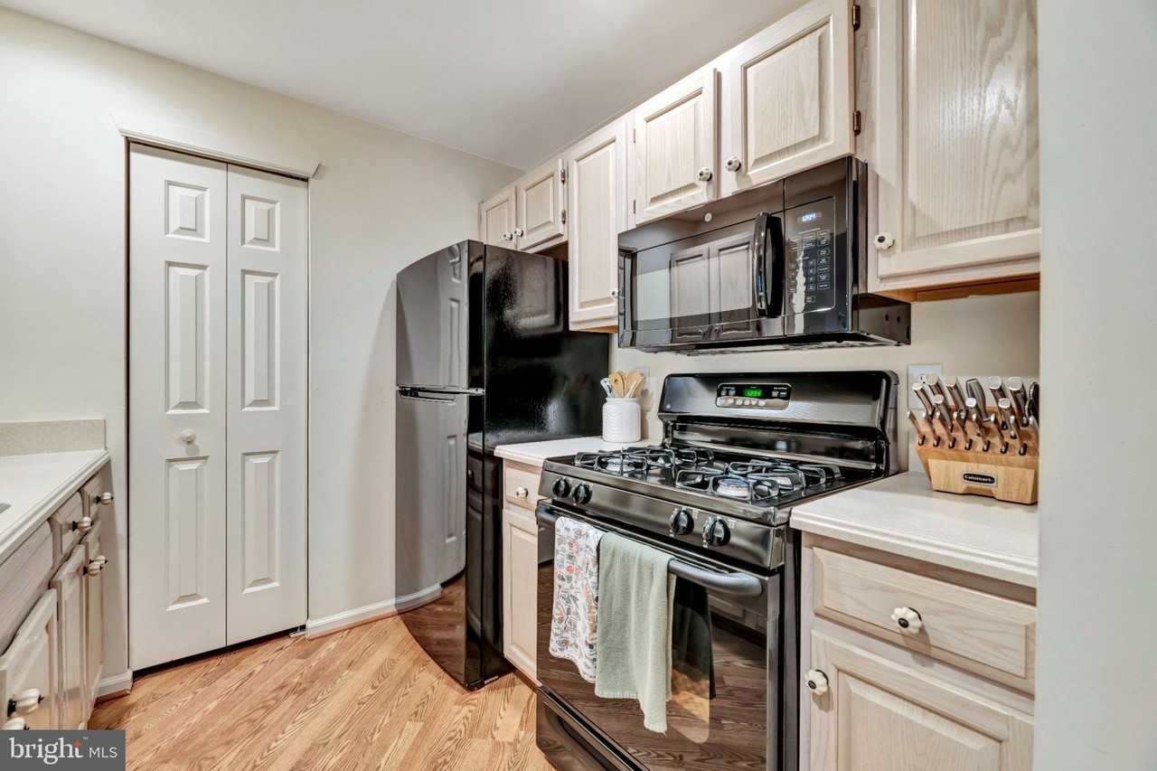1731 Braken Ave - Photo 2 of 13