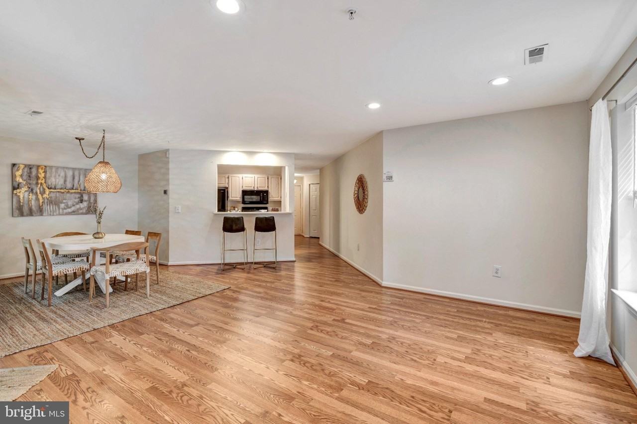 1731 Braken Ave - Photo 4 of 13