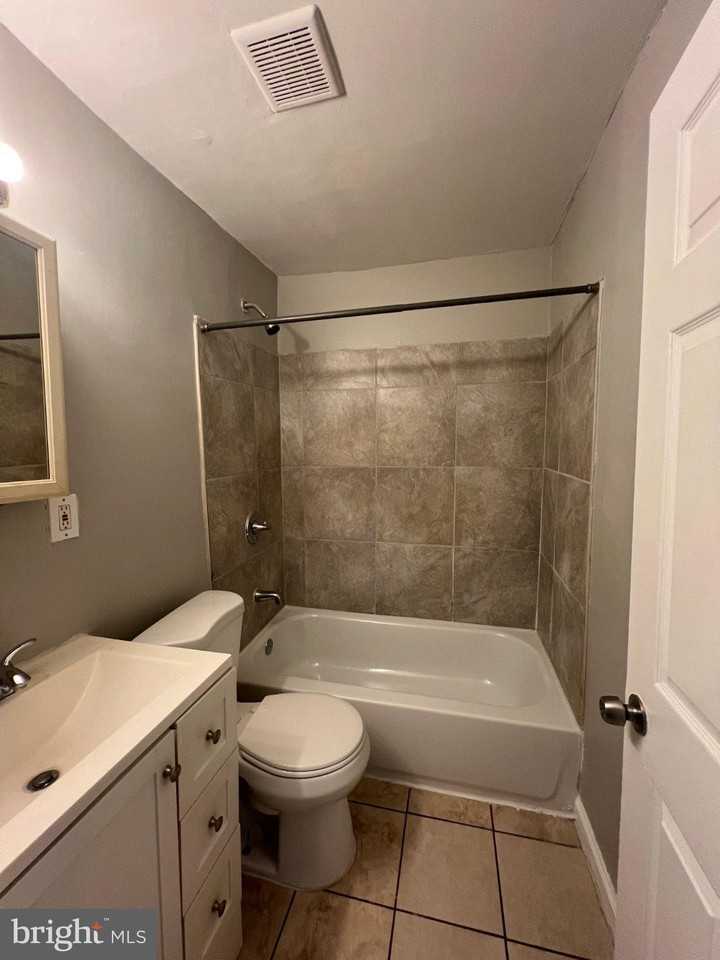 1616 Plum St #1 - Photo 7 of 11