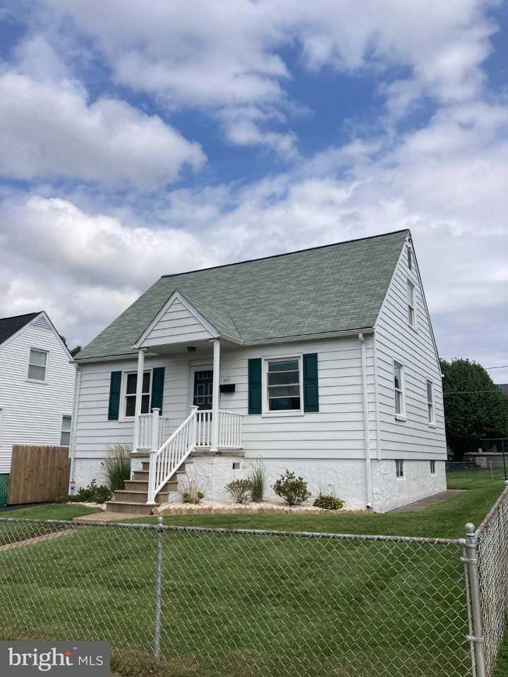 1607 Leslie Rd - Photo 3 of 37