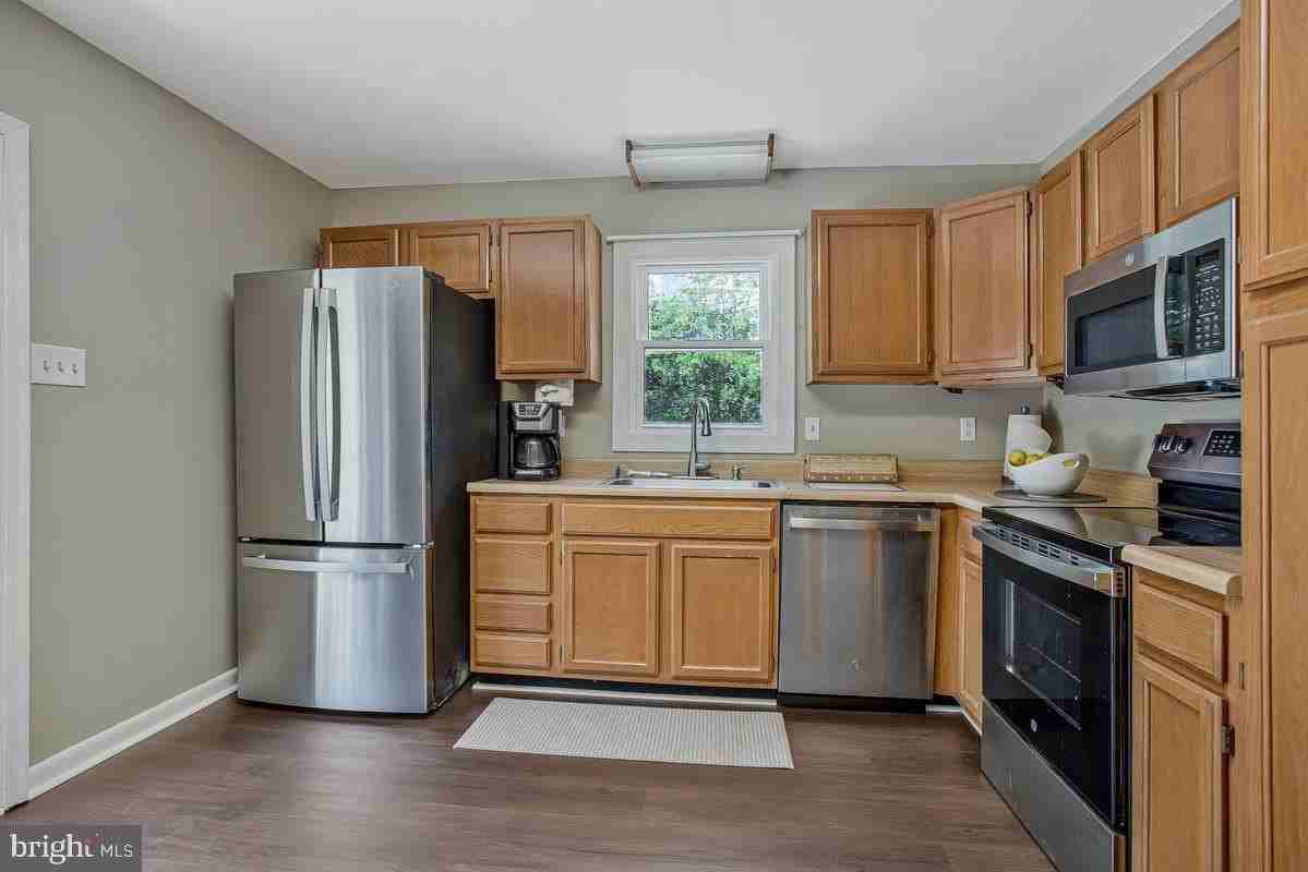 2811 Glasgow Way - Photo 5 of 50
