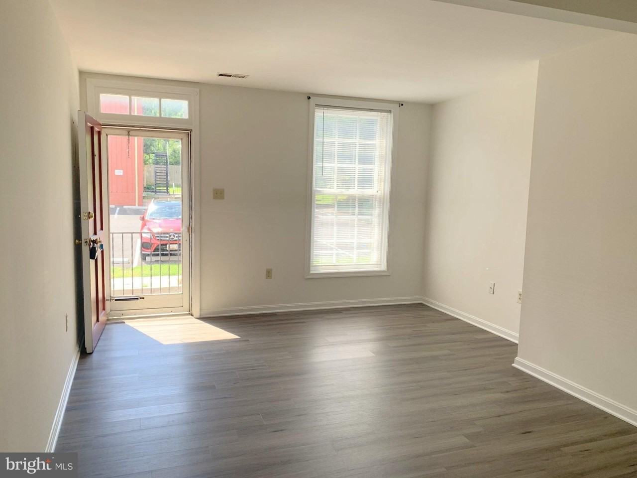 126 Ice St - Photo 5 of 17