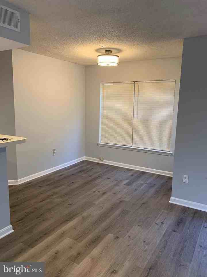 15603 Easthaven Ct #902 - Photo 3 of 10