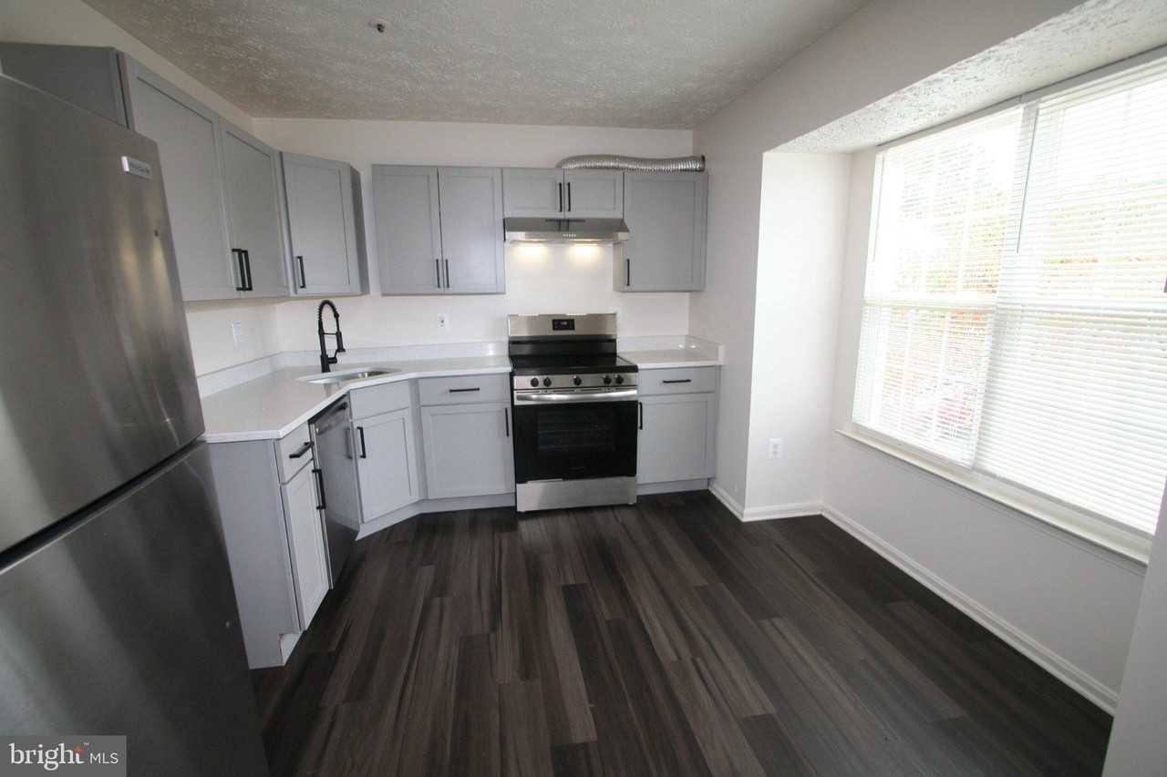 124 Azalea Ct #27-5 - Photo 4 of 28