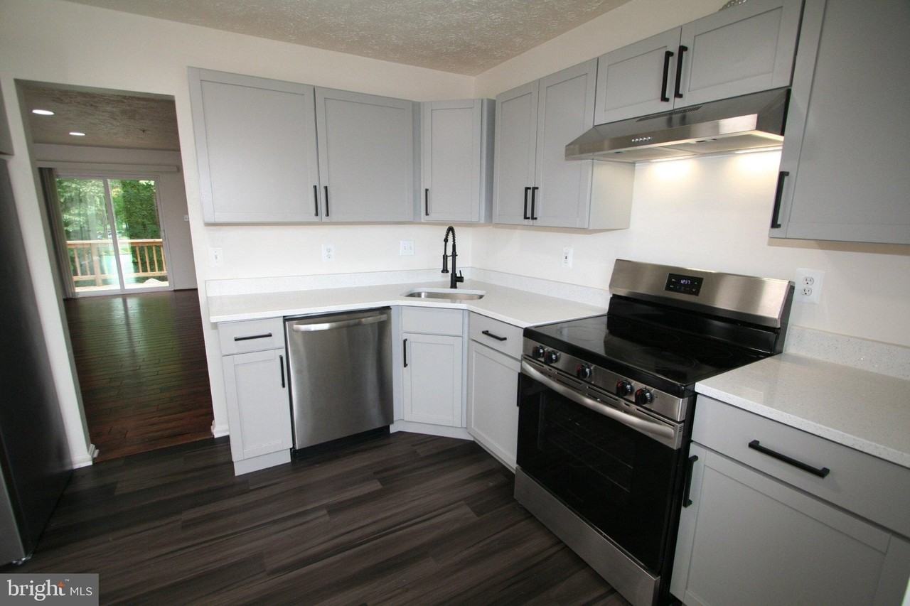 124 Azalea Ct #27-5 - Photo 7 of 28