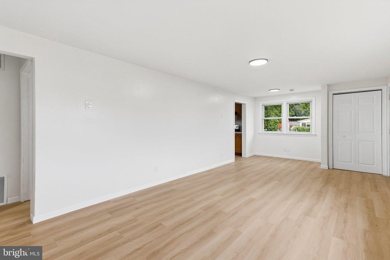 10 E Dartmouth Rd - Photo 7 of 17