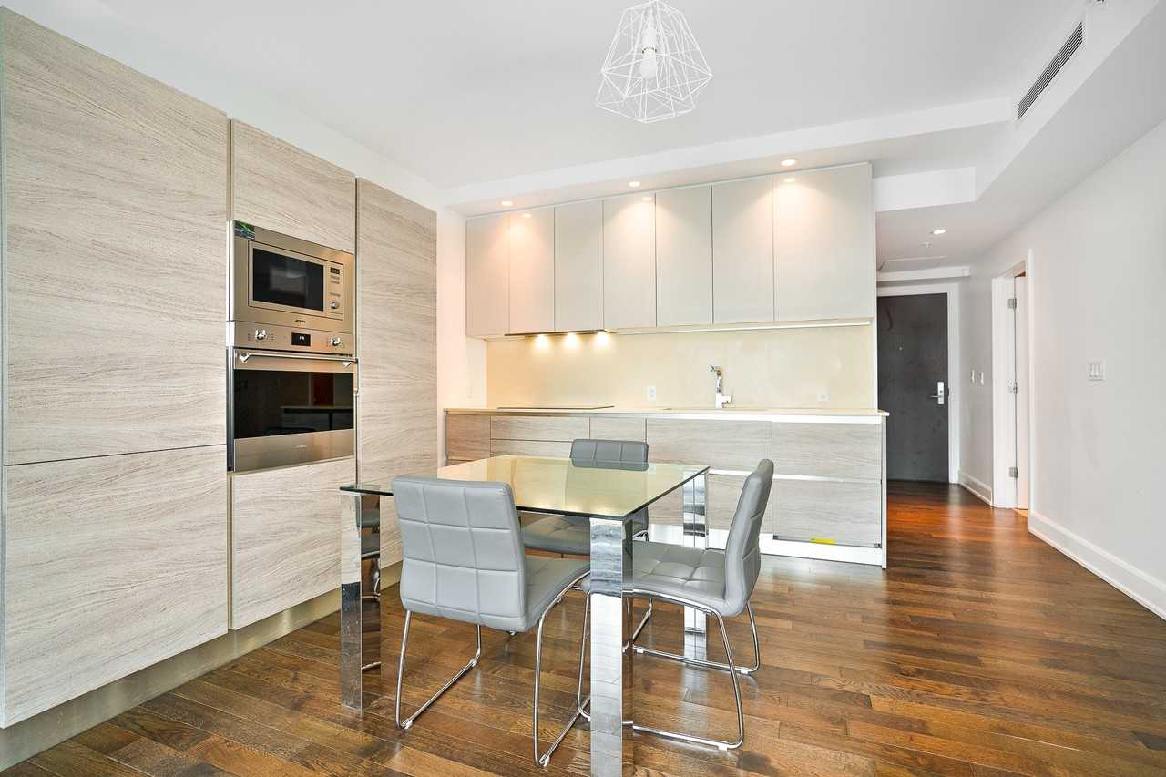 1350 Boulevard René-Lévesque Ouest #1003 - Photo 4 of 28