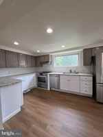 featured image of 402 Jefferson Ave #B
