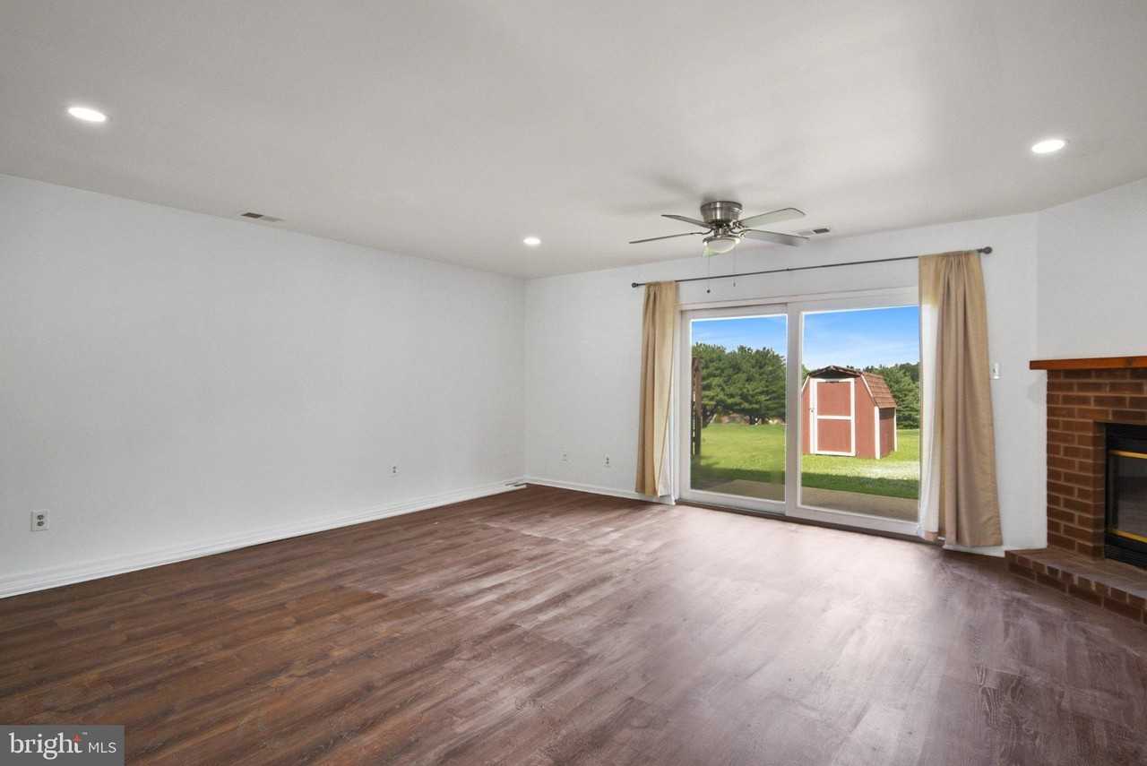107 Conway Ct - Photo 4 of 18