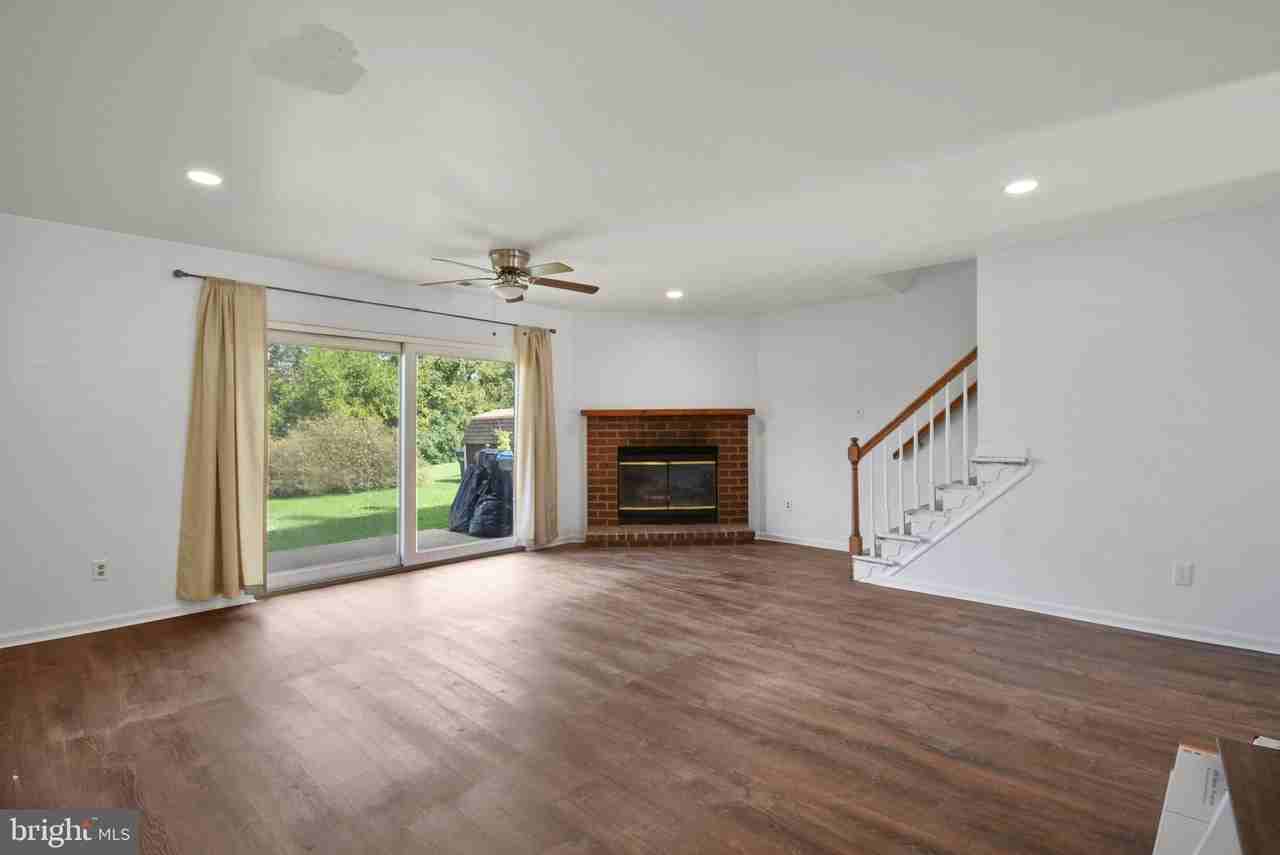 107 Conway Ct - Photo 5 of 18