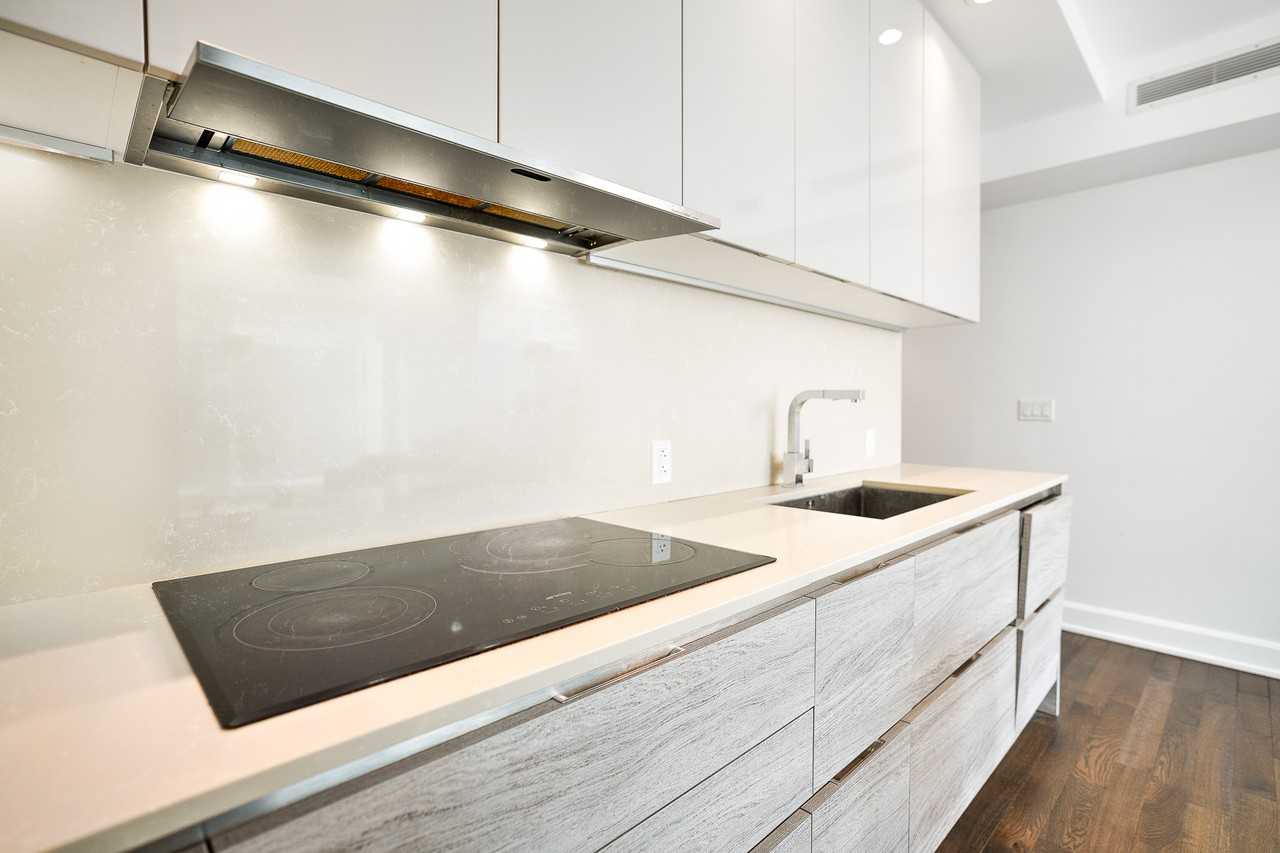 1350 Boulevard René-Lévesque Ouest #1003 - Photo 7 of 28