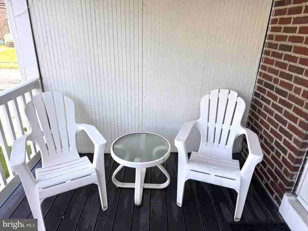 230 Greenwood Rd - Photo 3 of 14