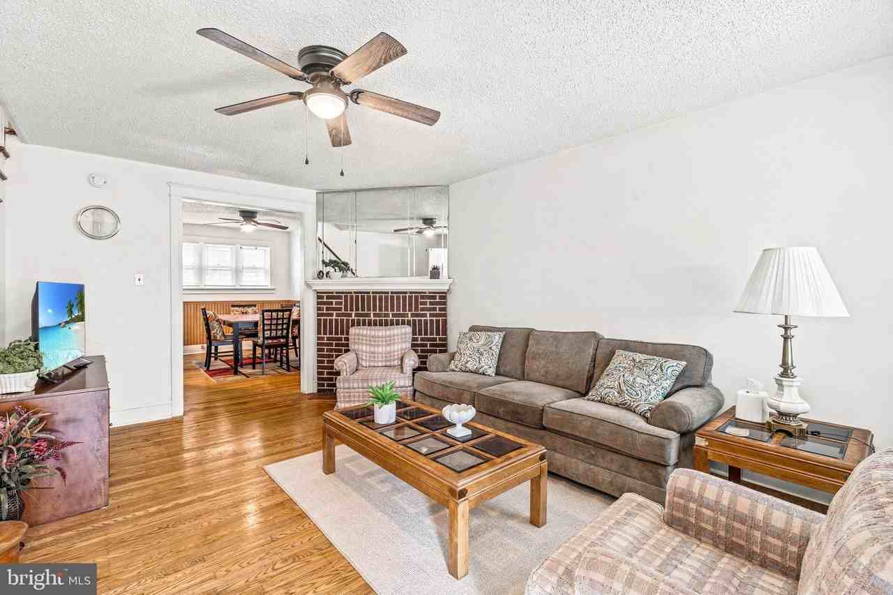 230 Greenwood Rd - Photo 5 of 14