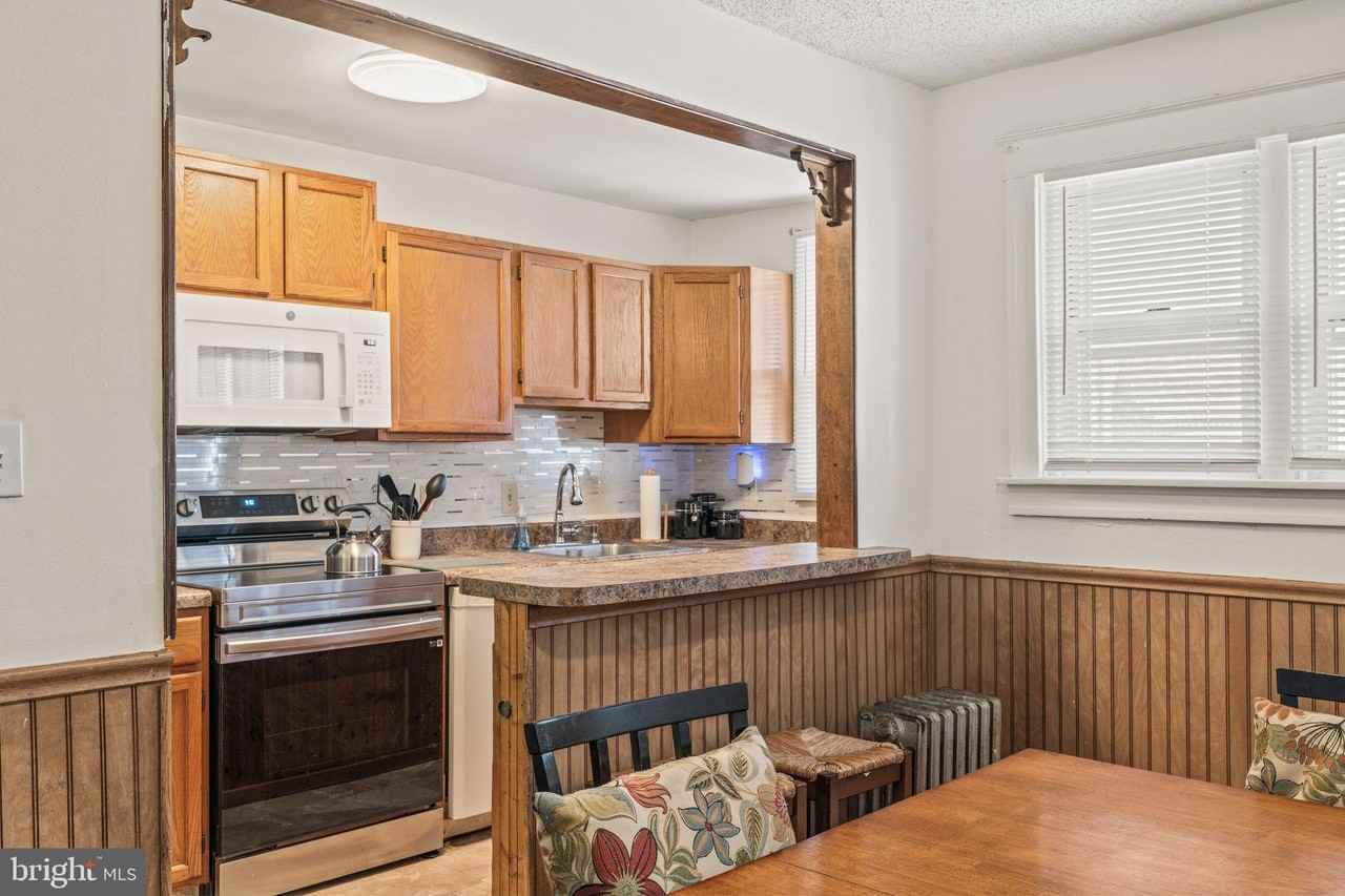230 Greenwood Rd - Photo 7 of 14