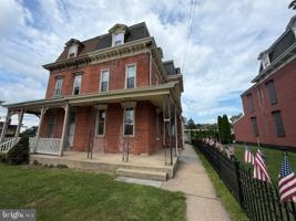 featured image of 303 Chestnut St